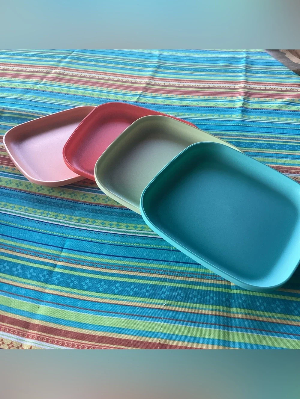 Tupperware Square Luncheon Plates - set of 4 in Pastel Colors